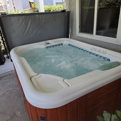 SPA IN GREAT CONDITION 1320 OBO