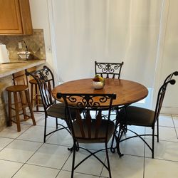 Cute Dinette Set