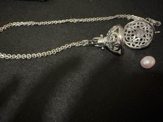 Authentic Freshwater Pearl Cage Necklace β Silver-Tone