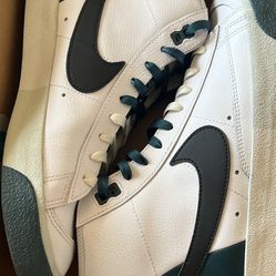 Nike BlazerMID 77 PRM