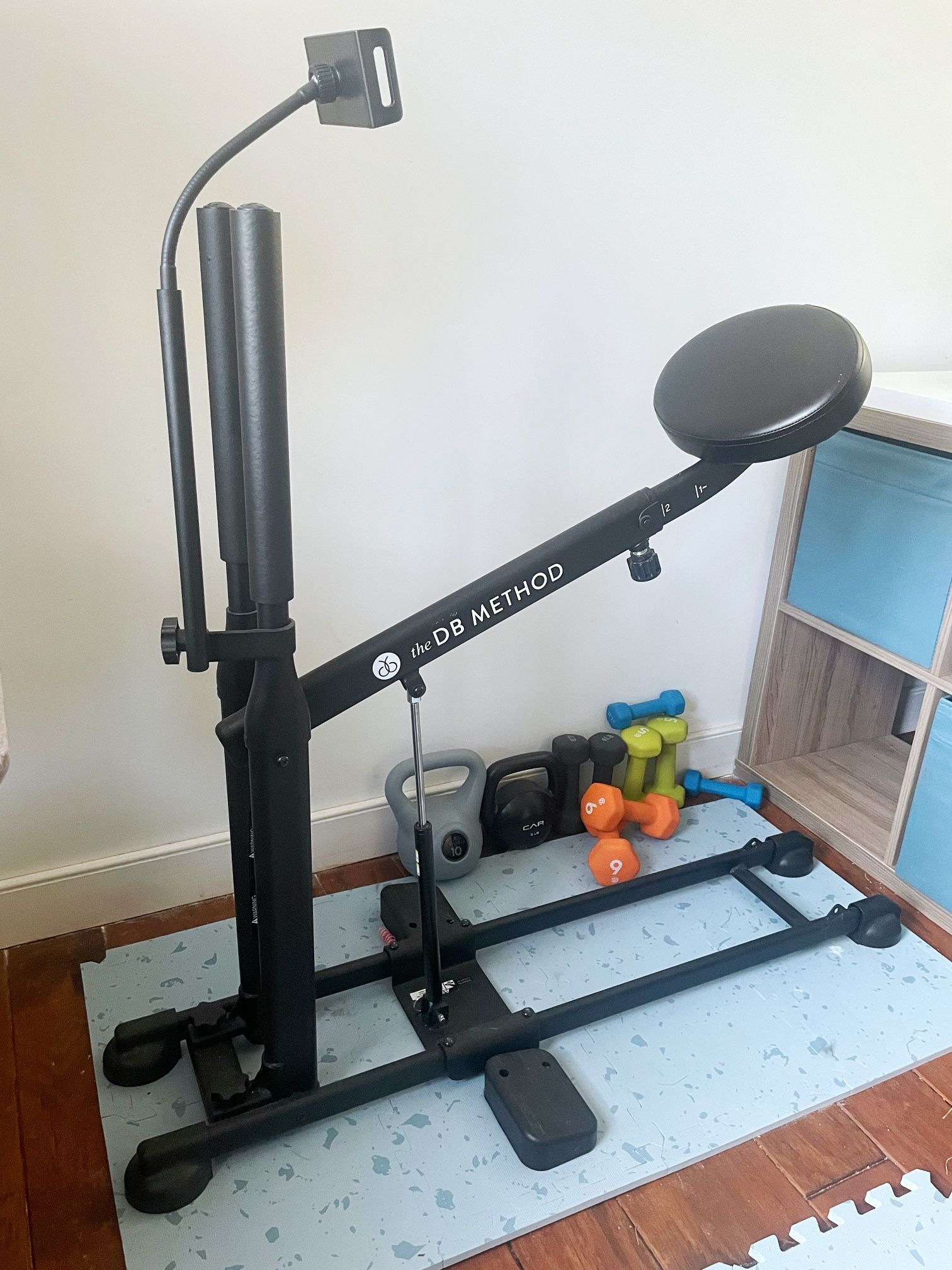 DB Method Squat Machine