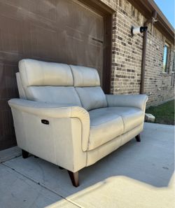 Cindy Crawford Home Leather Power Reclining Loveseat – White/Cream