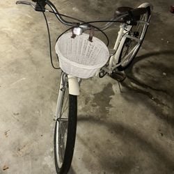 Huffy Women’s Cruiser Bike