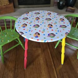 Kids Table & Chairs with Ms. Rachel Design