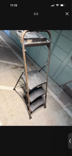 Step ladder