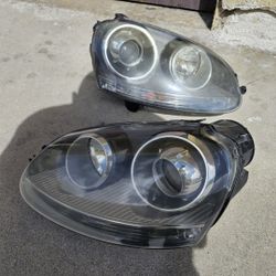 2005-2010 VW Jetta An GTi Headlight Assemblys