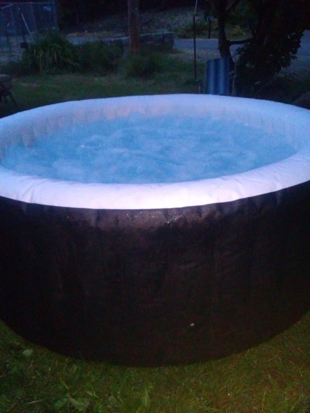 Saluspa Inflatable 2person Hot Tub