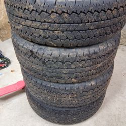 265/70/17 Bridgestone Dualer 