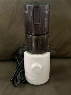 Hurom H310A Compact Easy Clean Slow Juicer