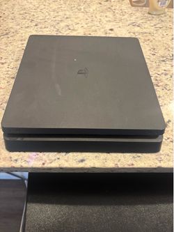 PS4 slim works perfect