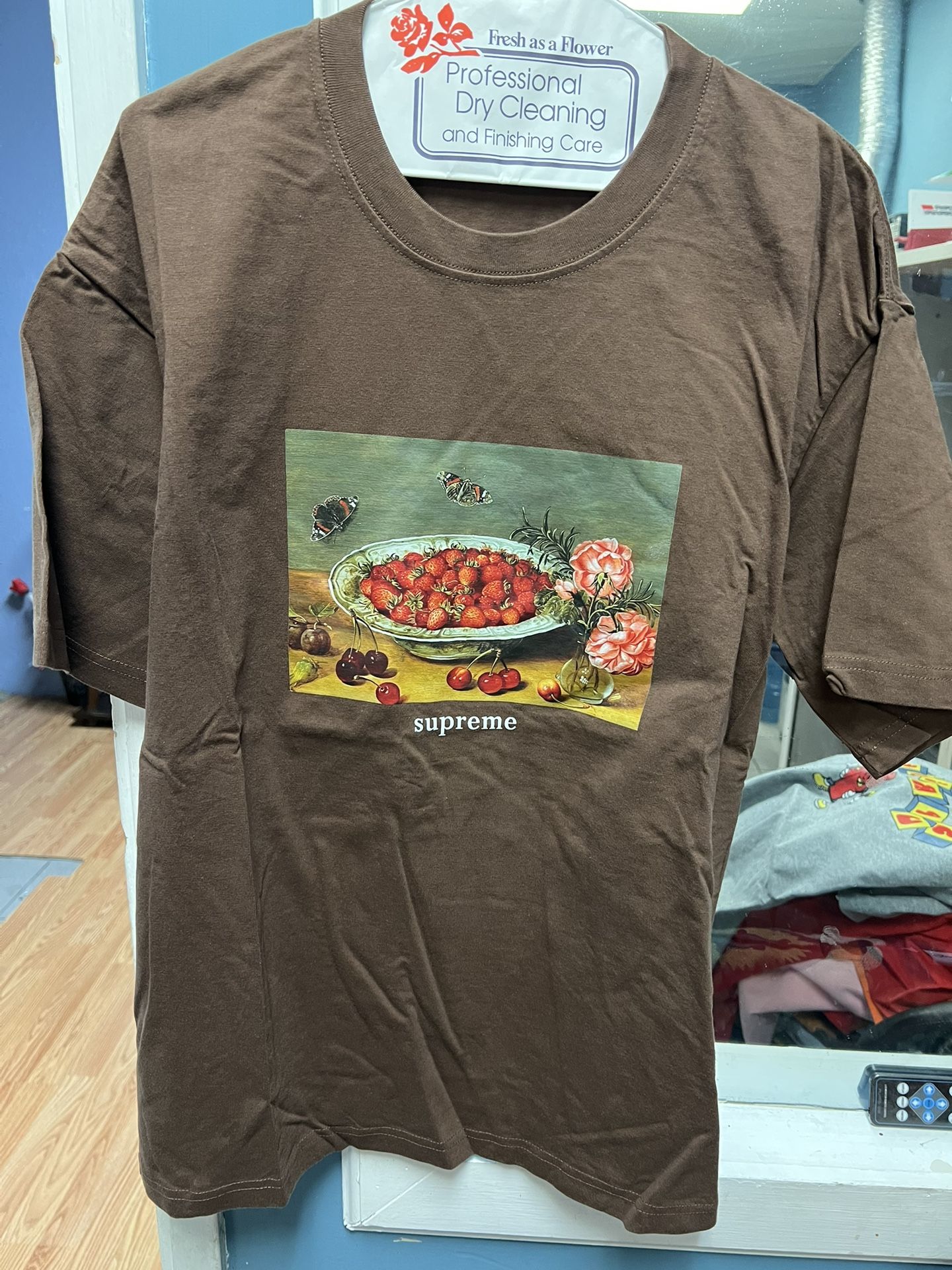 Supreme Strawberries Tee Size Large