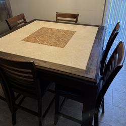 Dinning Table With 6 Chairs 