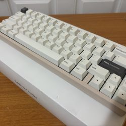 Custom Bakeneko65 Build – Gateron Milky Yellow Pros + ePBT ‘Less But Better’ – $280 OBO