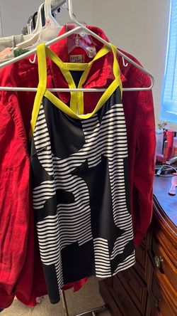 underArmour tank Like new Size Mediym