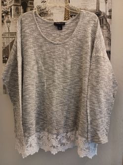 Ladies Grey Lightweight Long Sleeve Sweater.