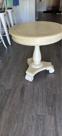 End table