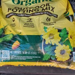 Miracle Gro Organic Outdoor Potting Mix