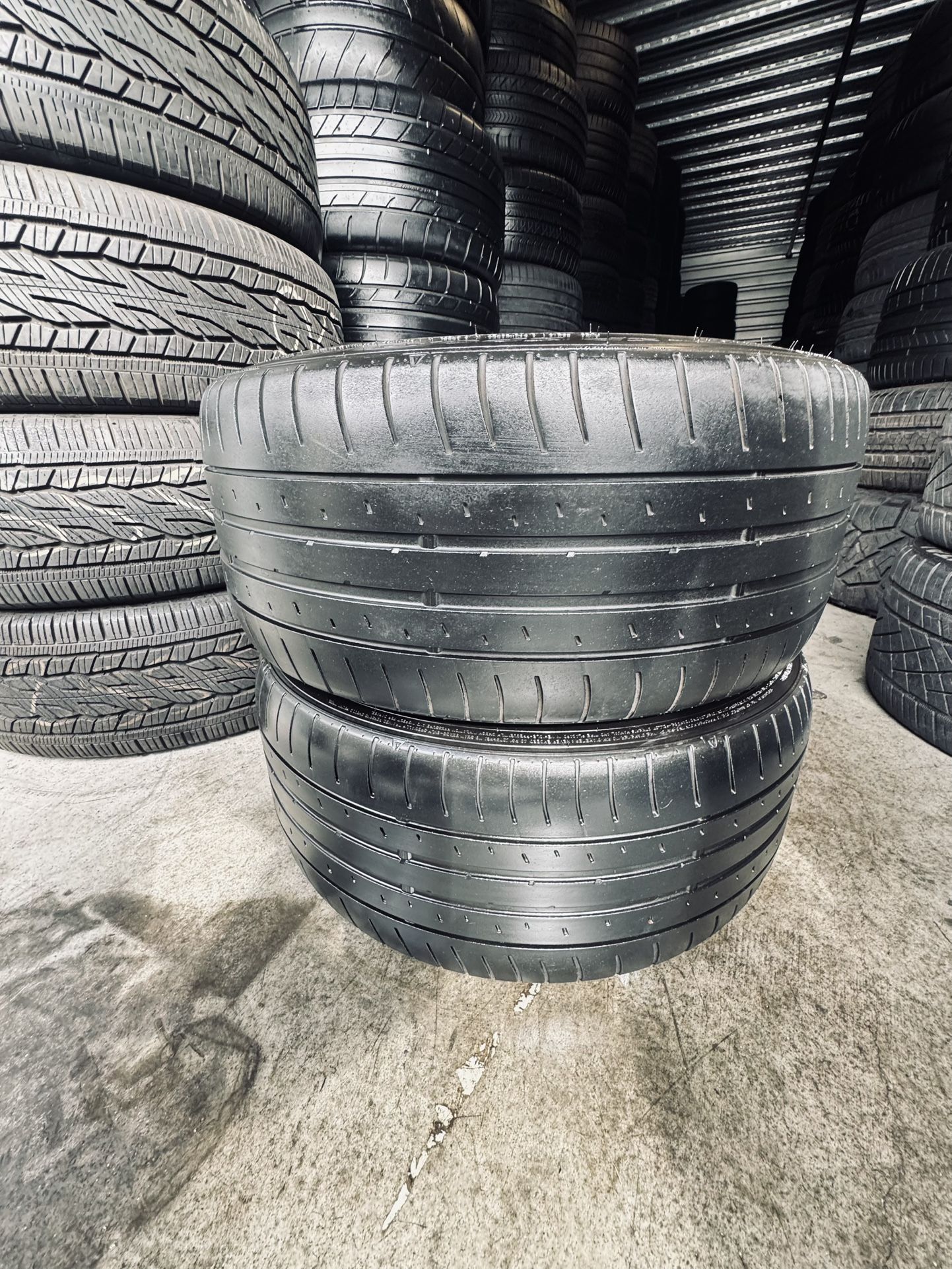245/40/18 Dunlop 50% Tread (2)