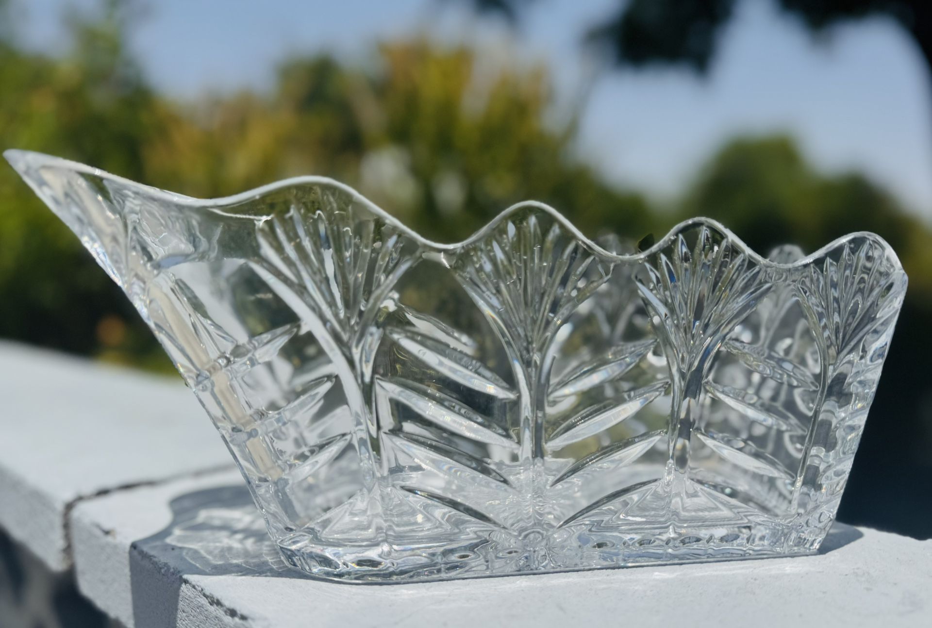 Vtg. Crystal Clear Fifth Avenue PORTICO Wine Bottle Caddy Centerpiece 11” Long