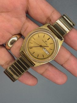 Vintage Mens Hamilton 9956 Gold Tone - $250