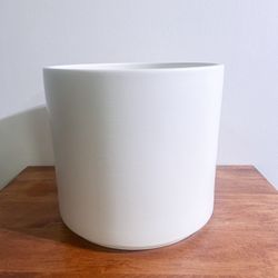 Gainey White AC14 Planter