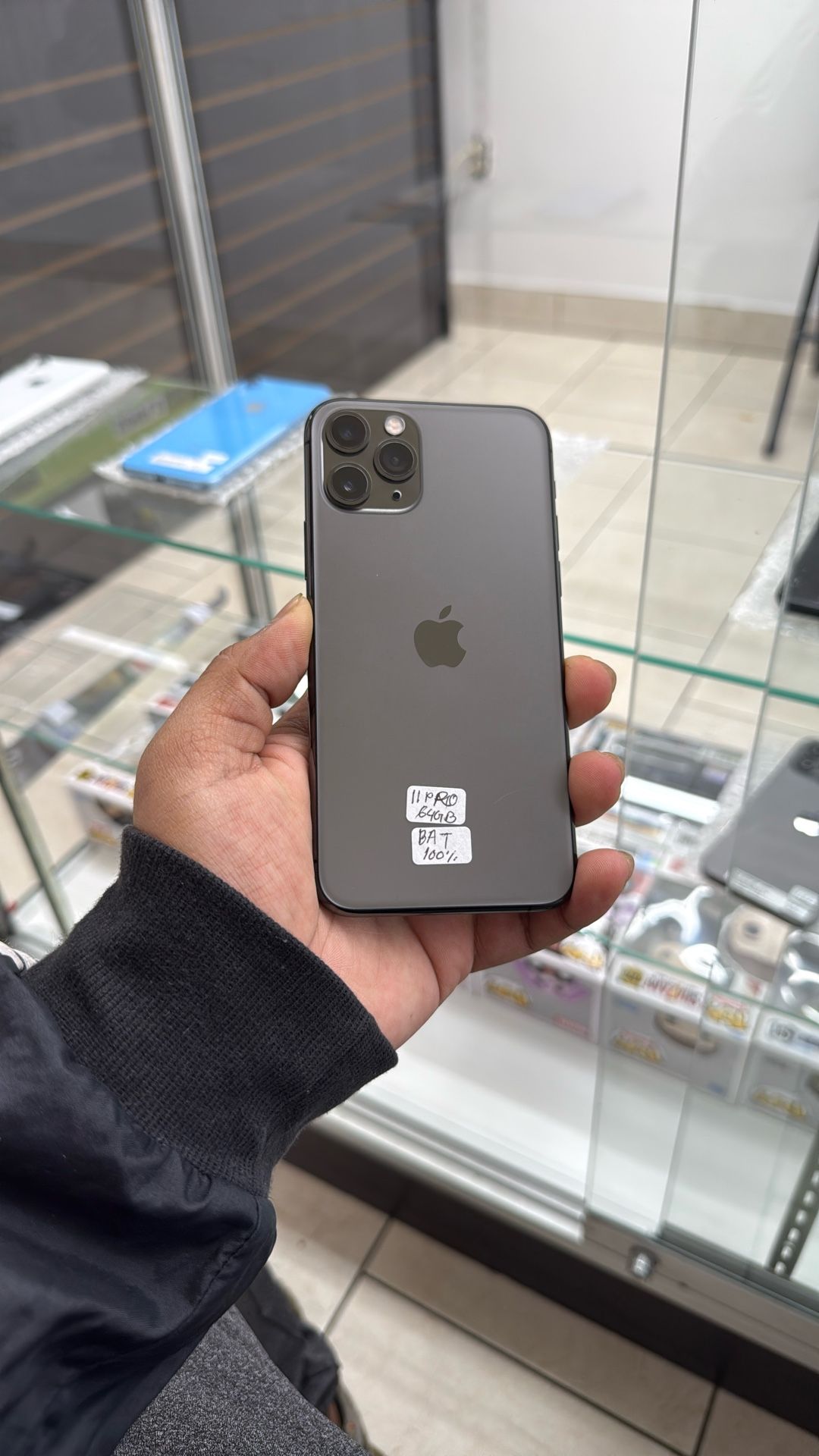 iPhone 11 Pro 64gb Unlocked (STORE)
