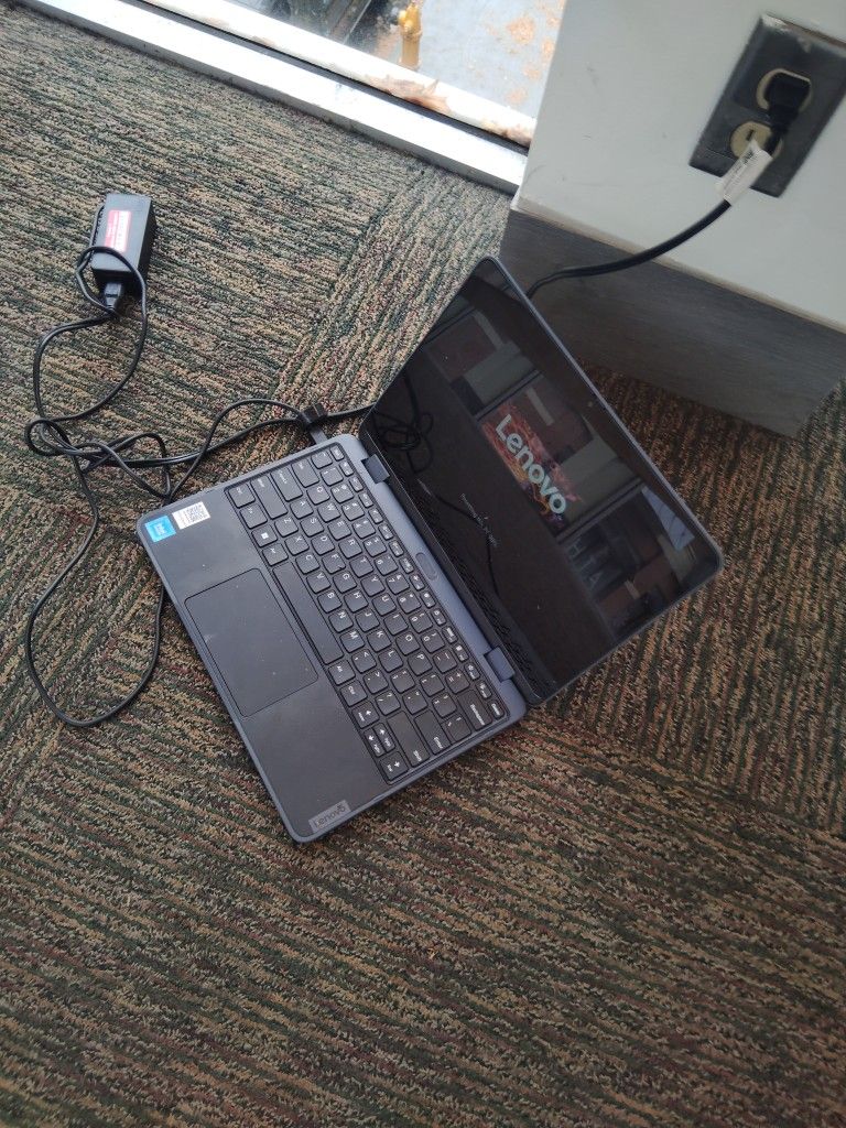 Lenovo 300 W Yoga Gen 4
