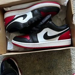 Jordan 1 lows Size 9