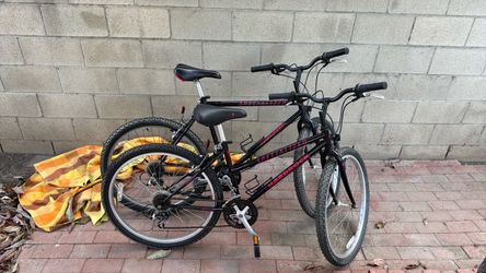 2 Vintage Specialized Hardrock 26” Mountain Bikes 21 Speed Shimano MTB Pair OBO