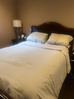 Queen size bed