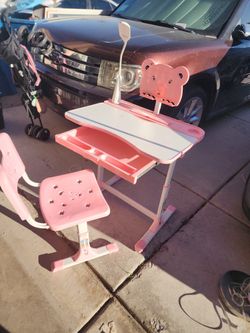 Gril Desk