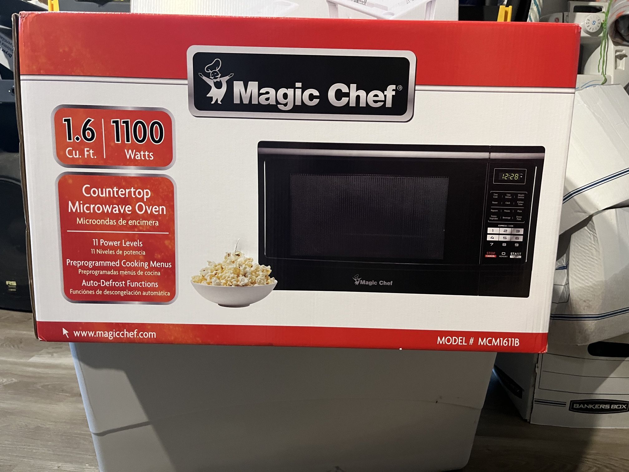 Magic chef microwave/oven BRAND NEW IN BOX