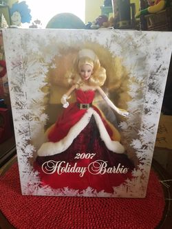 COLLECTIBLE HOLIDAY BARBIE