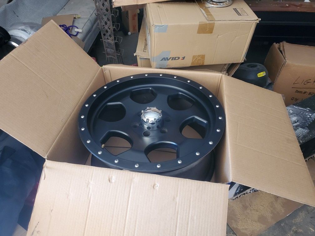 Offroad wheels/rims, Robby Gordon series 6x135 20 inches for Sale in ...