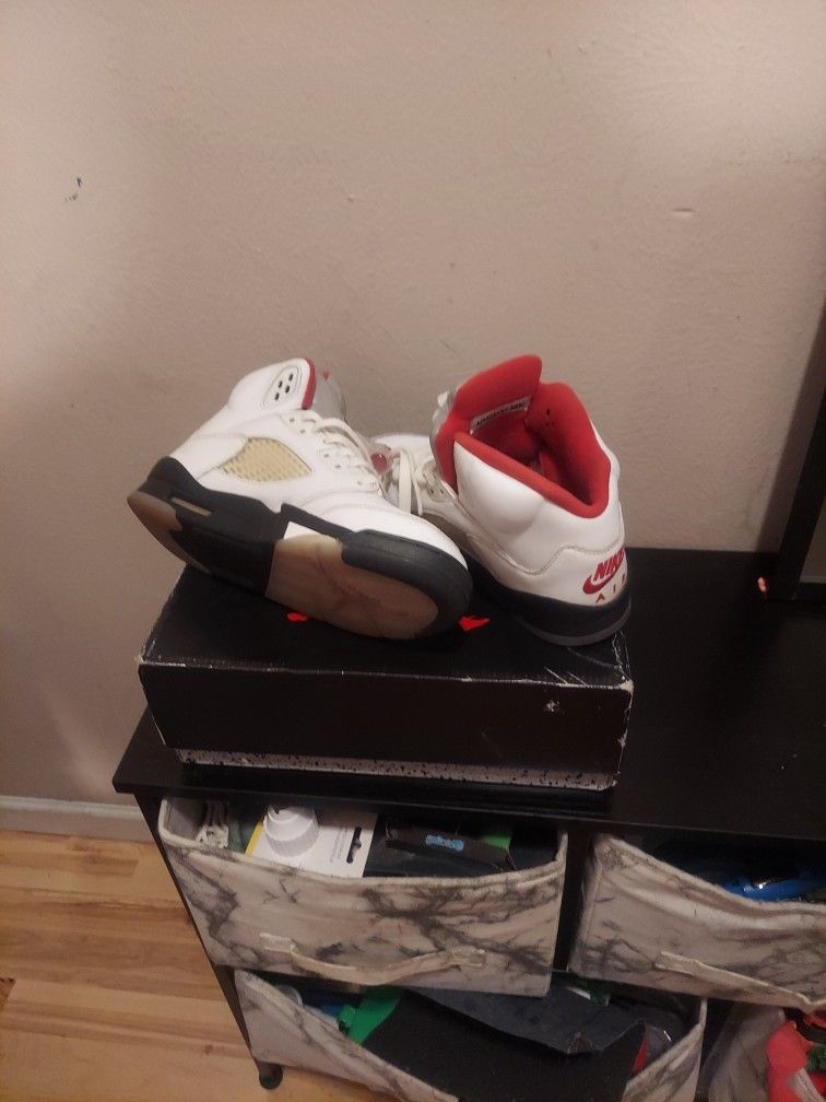 Air Jordan 5 Retro