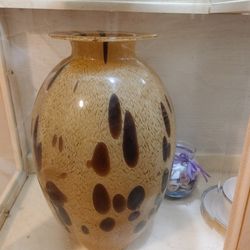 1980s Vintage Italian Maestri Vetrai Art Glass Butterscotch and Amber Blown Glass Vase