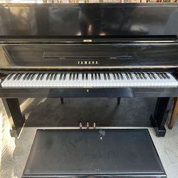 Yamaha U1 Upright Piano 