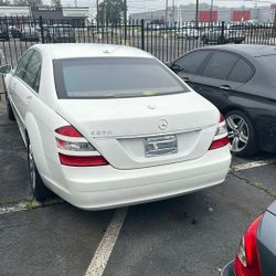 2009 Mercedes Benz S550 4 Matic 
