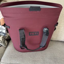 Yeti M30 Cooler Bag New