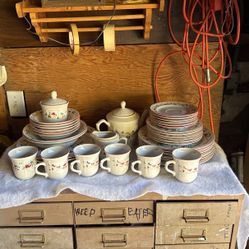 Faberware White Christmas 1995 China Set