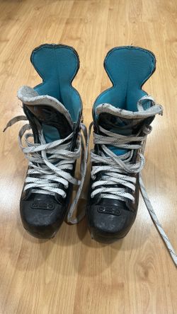 Baue roller skates used