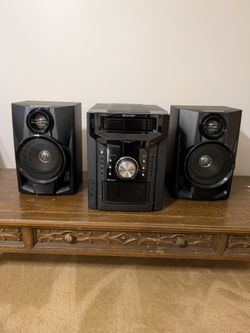 Sharp Mini Component System.  CD player with 5 Disc Changer, Speakers, Cassette, Bluetooth & Remote.