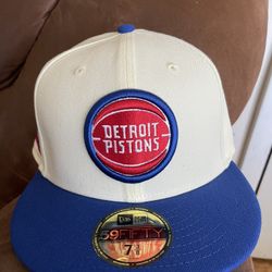 Detroit Pistons New Era NBA Fitted Hat 7 3/8