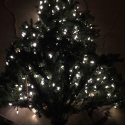 8ft Super Nice Pre Lit Tree