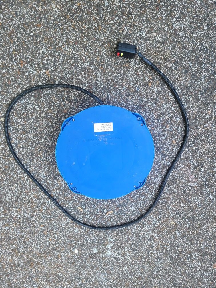Heated outdoor pet water dish.