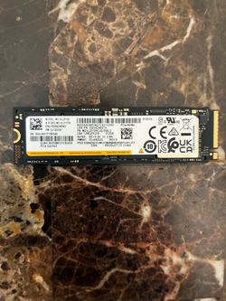 Samsung 512GB M.2 NVMe PCIe Gen4 SSD
