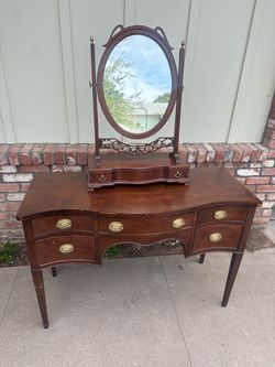 Antique Mahogany Vanity Dresser with Mirror