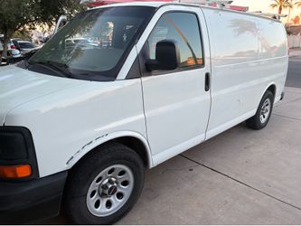 2010 GMC Savana Cargo