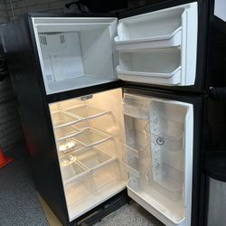 Full-Size Kenmore Refrigerator Freezer