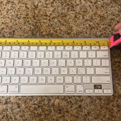 Apple wireless keyboard (missing Key)